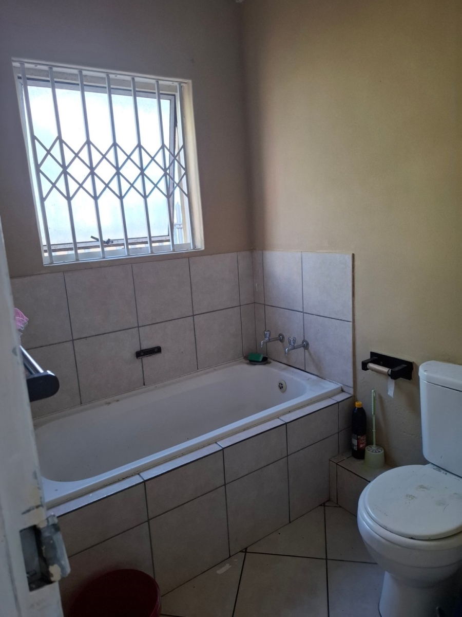 1 Bedroom Property for Sale in Silversands Western Cape